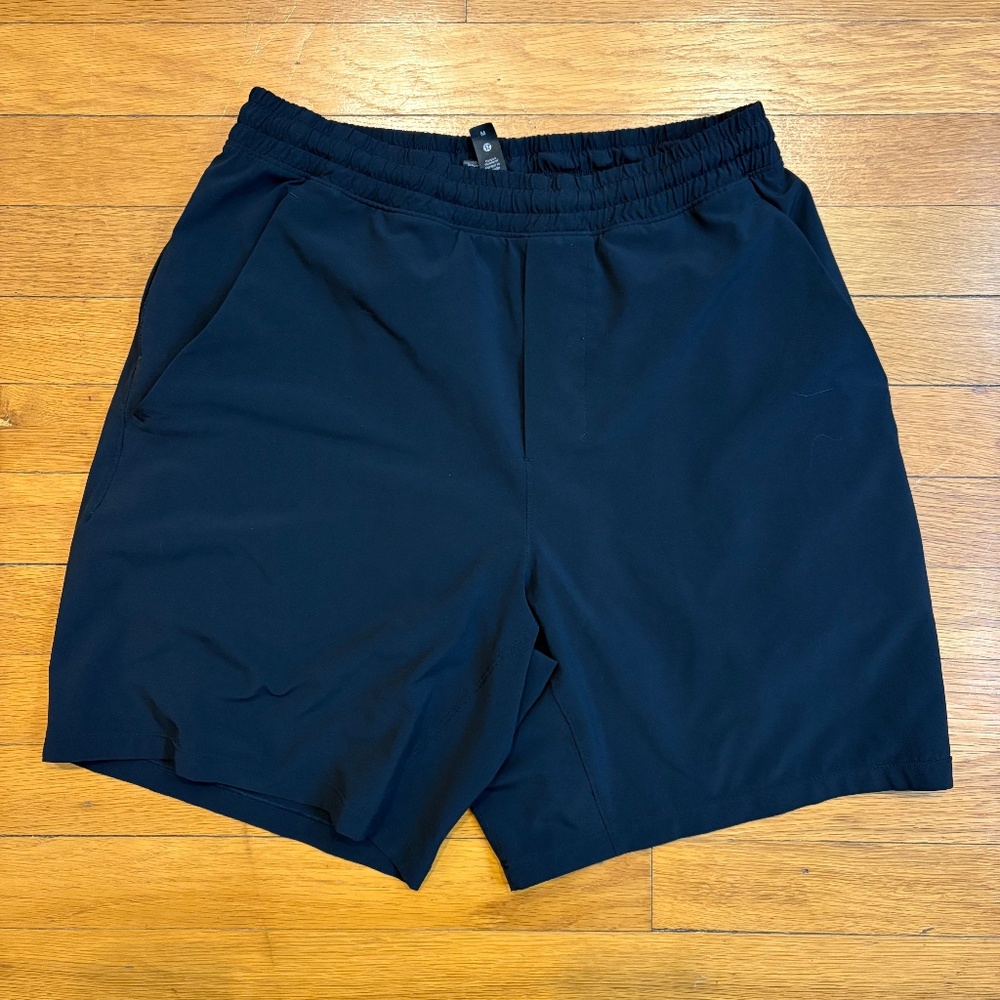Lululemon Men's Pace Breaker 7 lined shorts - Medium Navy blue